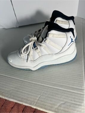 Air Jordan Legion blue Columbia size 1.5 youth